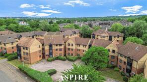 94, Copperfields, Basildon SS15 5RS