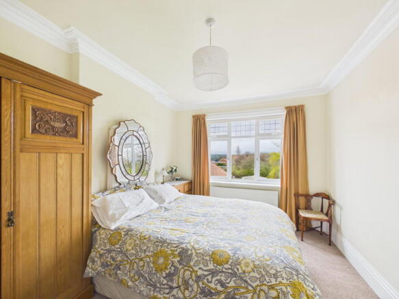 4 bed Semi-Detached for sale Image 10