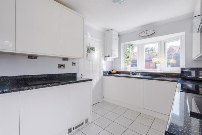 Brentwood Close Kitchen