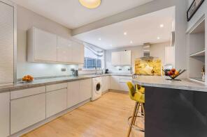 87, Dairsie Road, London SE9 1XN