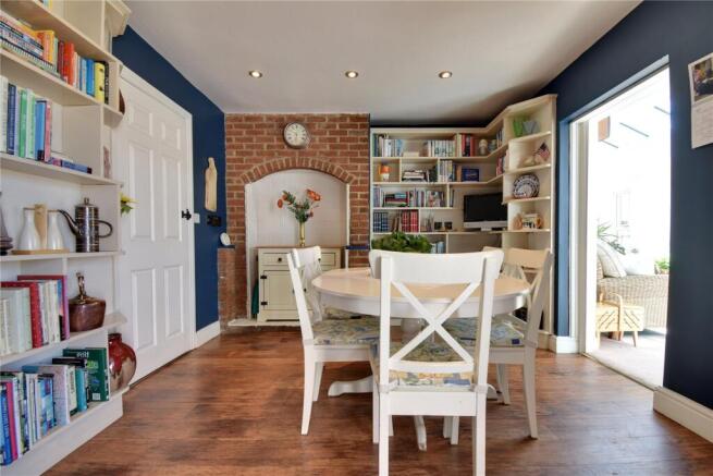 4 bed Detached for sale Image 12
