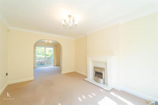 3 bed Detached to rent Image 11