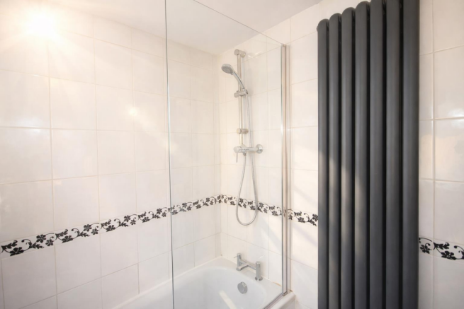3 bed Terraced for sale Image 5