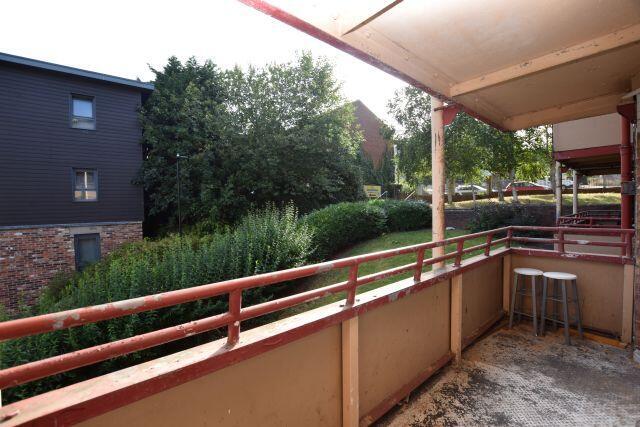 3 bed Apartment to rent Image 12
