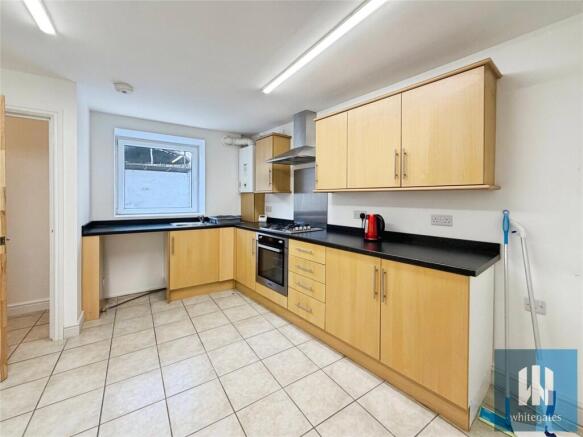 2 bed Terraced to rent Image 7