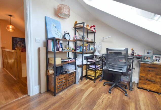 Bedroom 4 / Study