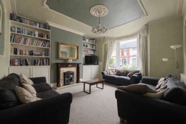 5 bed Terraced for sale Image 7