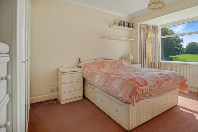 3 bed Semi-Detached for sale Image 8