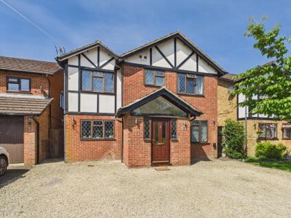 Clayfields, Penn, High Wycombe, Buckinghamshire, HP10 8AT