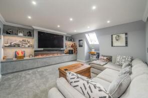 Flat 13, 117 Elizabeth Court, Oatlands Drive, Weybridge KT13 9AE