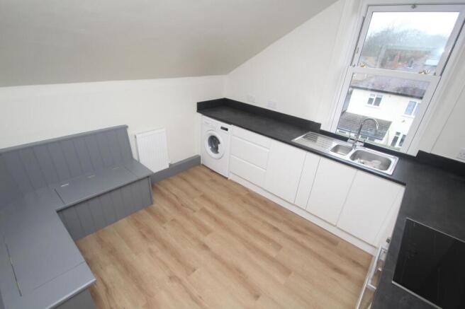2 bed Flat to rent Image 4