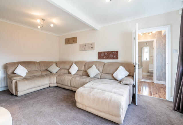 4th bedroom/Living room