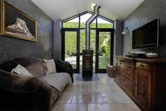 4 bed Detached for sale Image 4