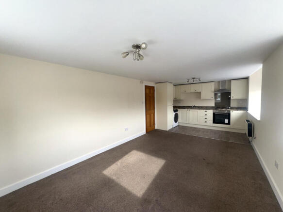 2 bed Flat to rent Image 4
