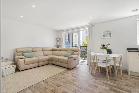 Hawker Drive, Addlestone, Surrey, KT15