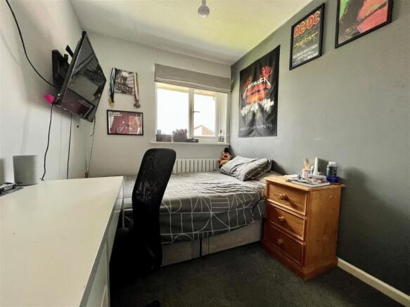 Bed3.jpg