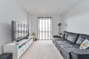 Flat 19, Henry House, Ringers Road, Bromley BR1 1AA