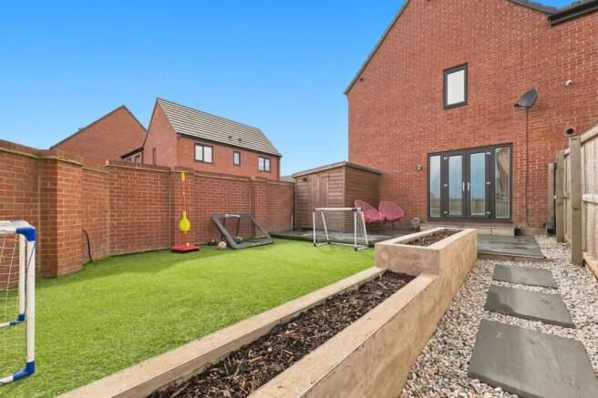 3 bed Semi-Detached for sale Image 4