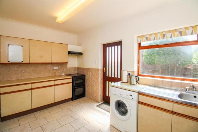 3 bed Bungalow for sale Image 7