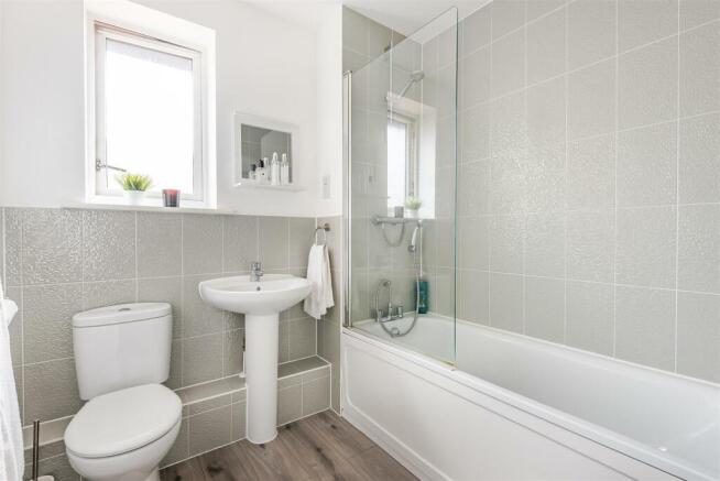 Bathroom.jpg