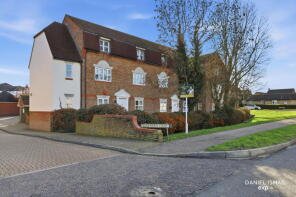 5, Blackthorn Court, Langdon Hills, Basildon SS16 6TJ