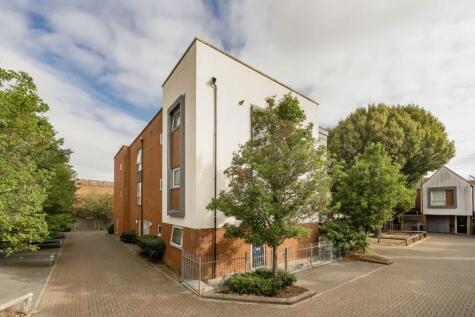Pelican Drive, Harrow