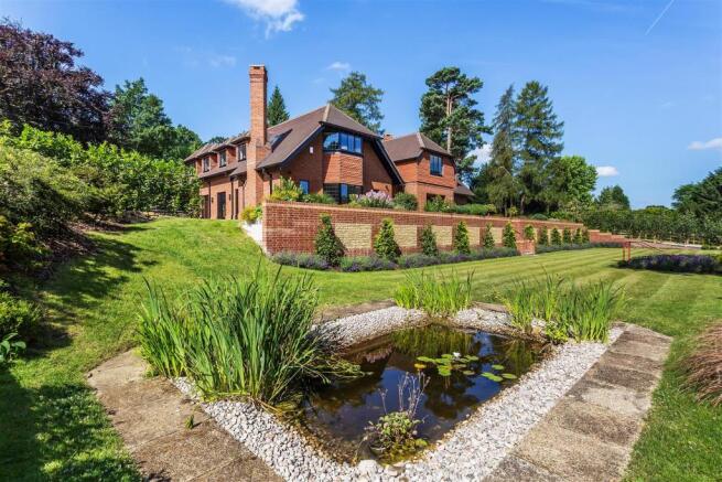 house. estate agency Peaslake