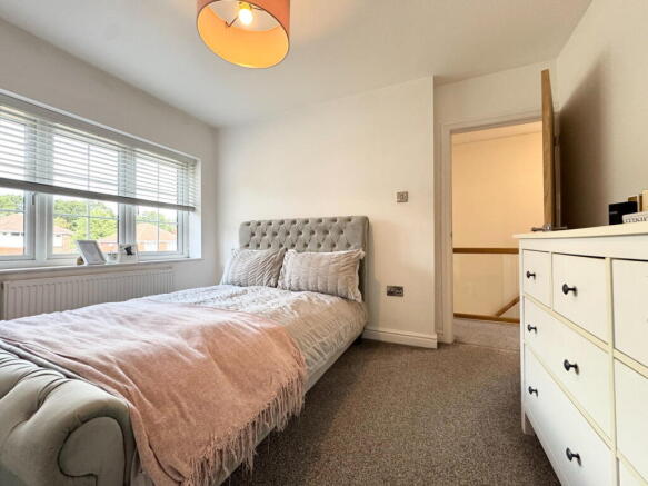 3 bed Semi-Detached for sale Image 11