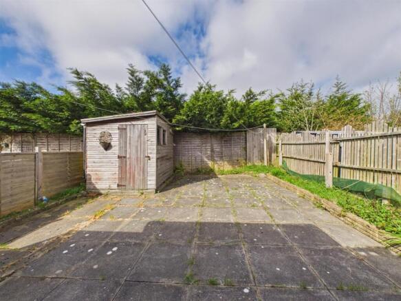 1 bed Semi-Detached Bungalow for sale Image 10