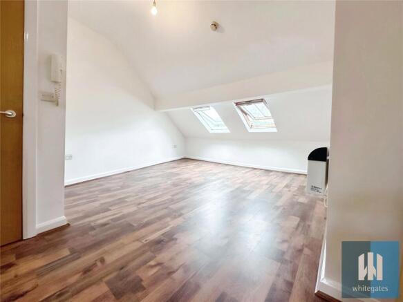 Studio to rent Image 9
