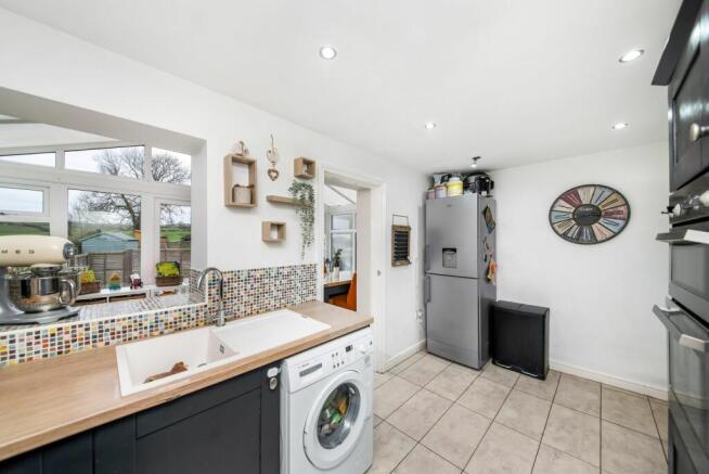 OPEN-PLAN DINING KITCHEN