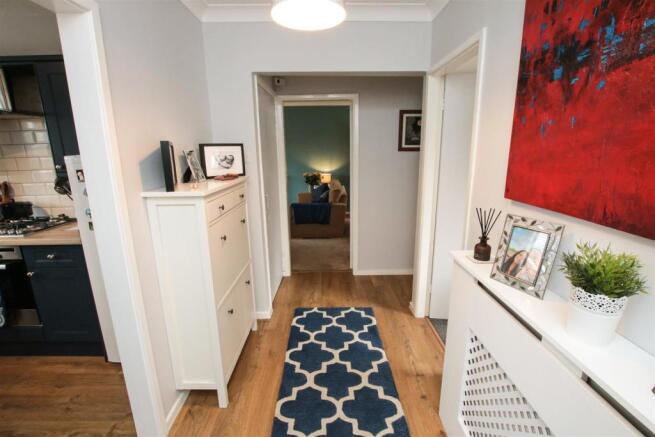 LARGE SIDE HALL
