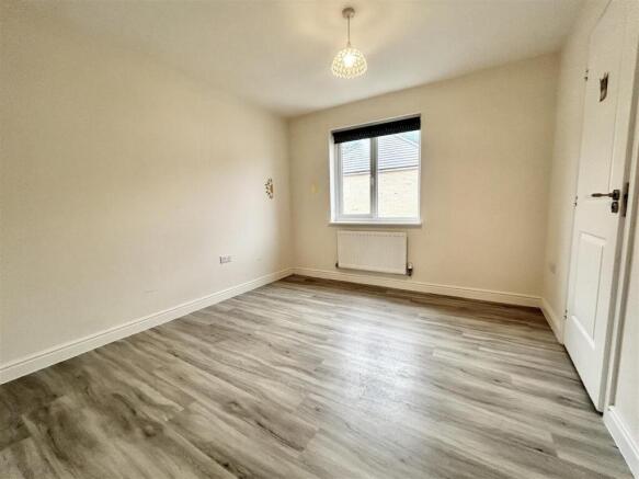 2 bed Town House for sale Image 8
