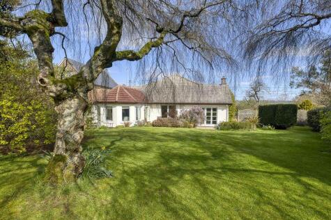 Detached house with beautiful gardens in the Chew Valley