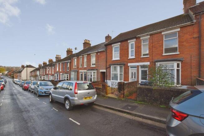 Clifton Road, Salisbury              ***WATCH THE VIDEO TOUR*** photo 4