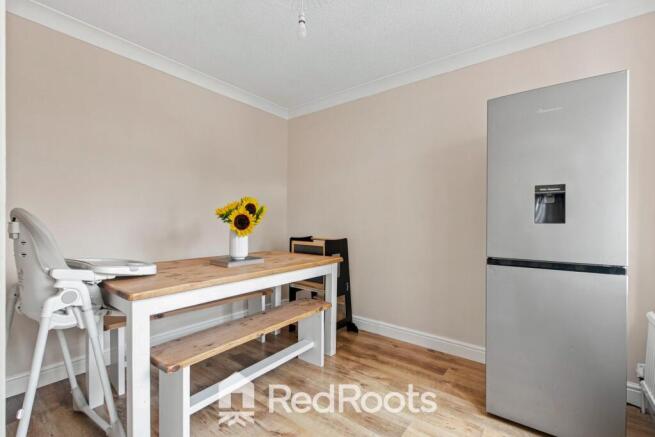 3 bed Semi-Detached for sale Image 9