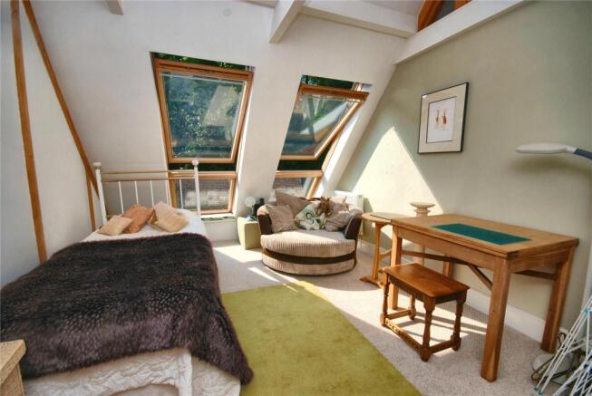 Bedroom 3/Study