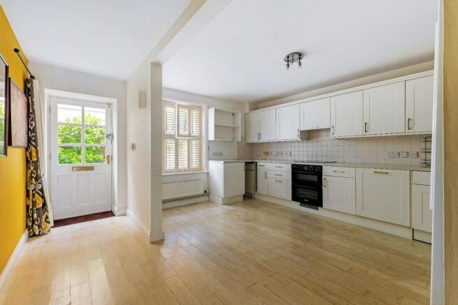 Kitchen/Dining