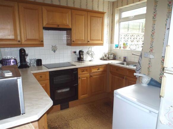 KITCHEN: