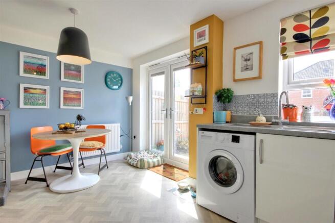 3 bed Semi-Detached for sale Image 7
