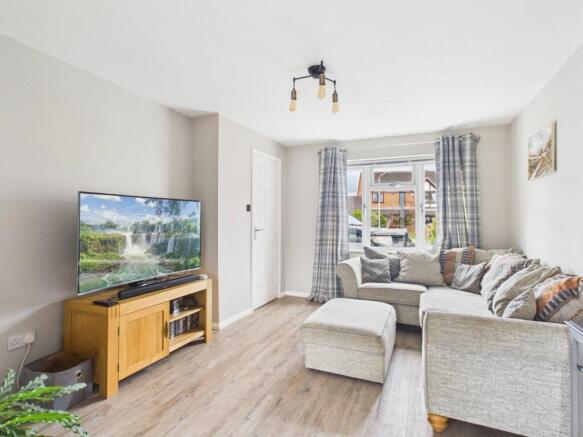 CAM03293G0-PR0265-STILL007