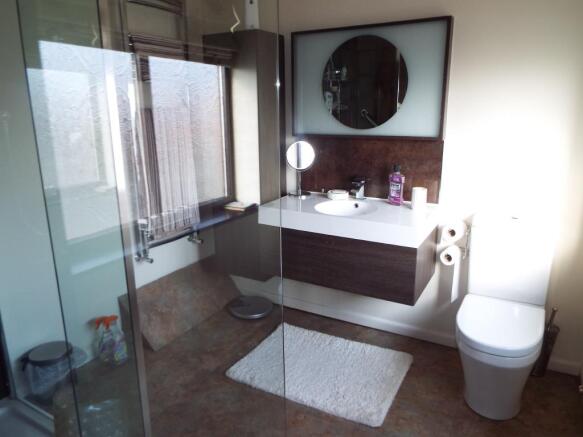 Ensuite