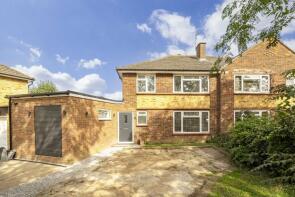 29, Sunna Gardens, Sunbury-on-thames TW16 5EE