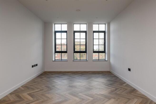 2 bed Apartment for sale Image 5