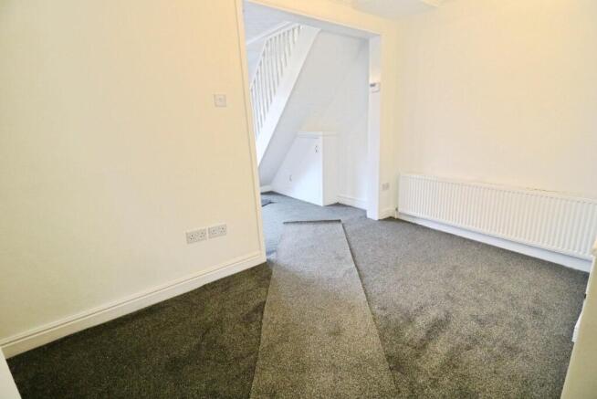 2 bed Terraced to rent Image 4