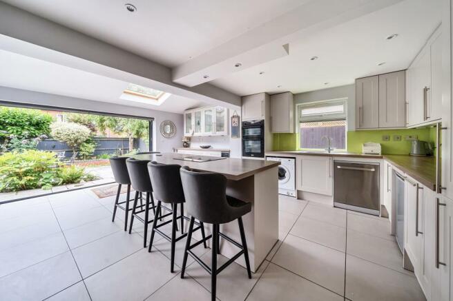 Kitchen /Dining Area