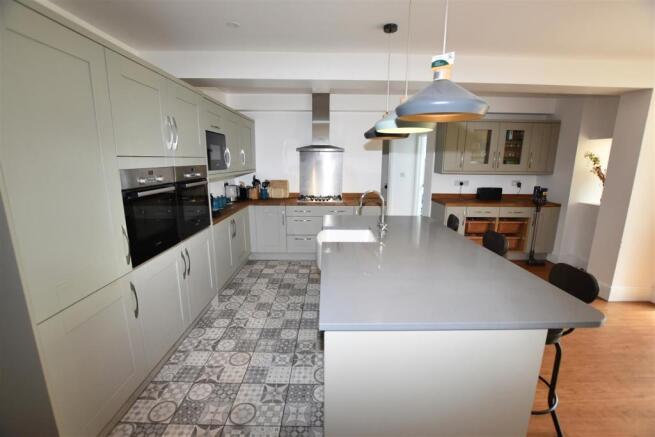 Kitchen/Breakfast/Dining/Lounge Room