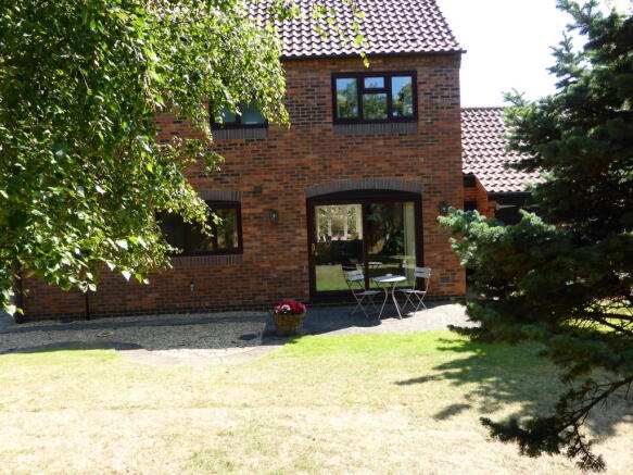 Photo 10