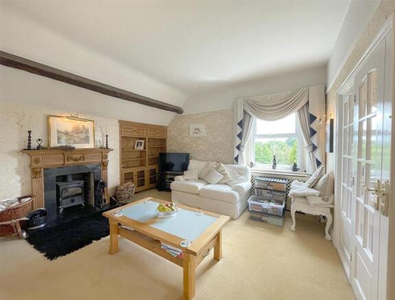 2 bed Penthouse to rent Image 4