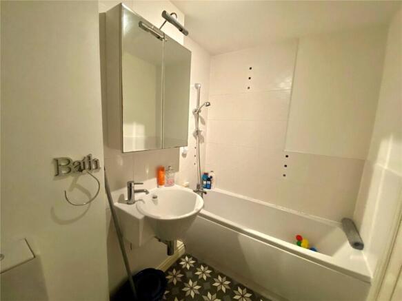 4 bed Town House for sale Image 12